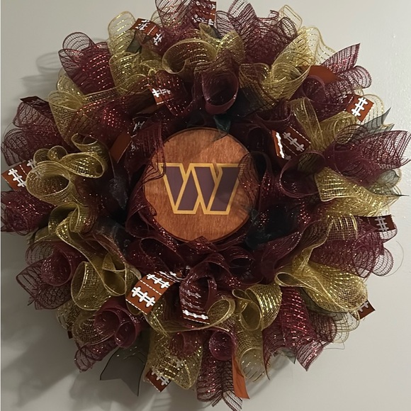 18” Handcrafted Custom Wreath! Your choice of theme/colors! - Picture 3 of 5
